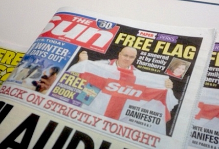 Sun-Titelblatt mit White Van Man